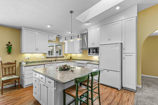 4059 Ditch Creek Road, Rogue River, OR 97537