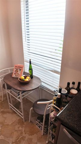 900 NW Greensward Ln 111-G, Delray Beach, FL 33445