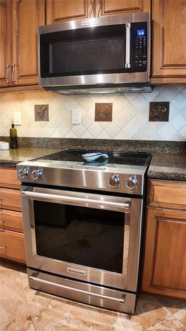 900 NW Greensward Ln 111-G, Delray Beach, FL 33445