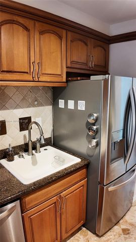 900 NW Greensward Ln 111-G, Delray Beach, FL 33445