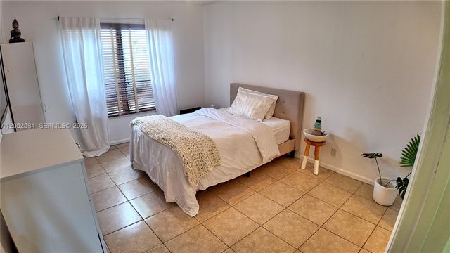 900 NW Greensward Ln 111-G, Delray Beach, FL 33445