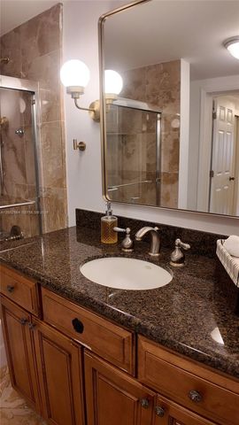 900 NW Greensward Ln 111-G, Delray Beach, FL 33445