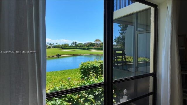 900 NW Greensward Ln 111-G, Delray Beach, FL 33445