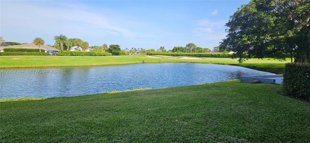 900 NW Greensward Ln 111-G, Delray Beach, FL 33445
