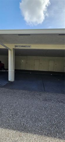 900 NW Greensward Ln 111-G, Delray Beach, FL 33445