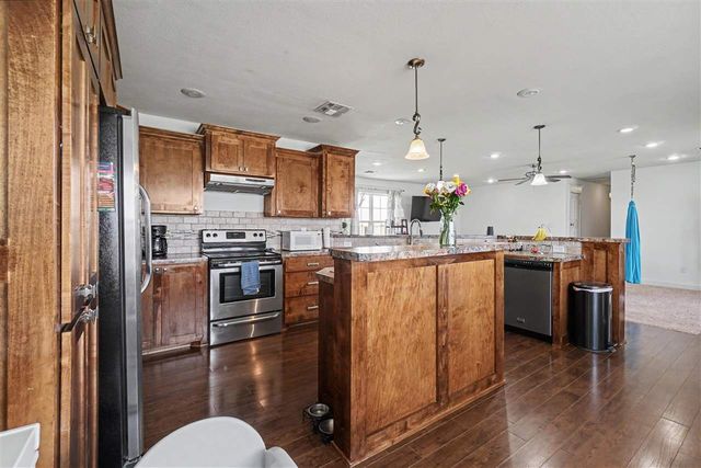 9204 SW Tinney Rd, Faxon, OK 73504