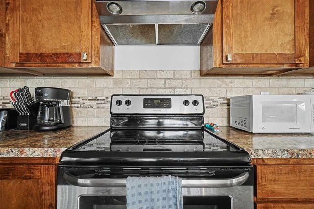 9204 SW Tinney Rd, Faxon, OK 73504