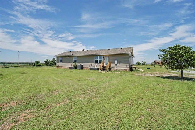 9204 SW Tinney Rd, Faxon, OK 73504