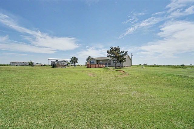 9204 SW Tinney Rd, Faxon, OK 73504