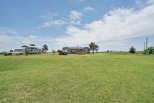 9204 SW Tinney Rd, Faxon, OK 73504