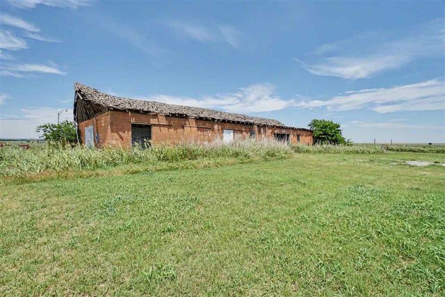 9204 SW Tinney Rd, Faxon, OK 73504