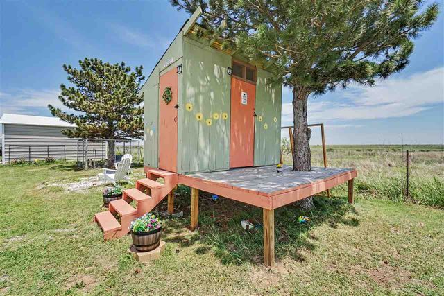 9204 SW Tinney Rd, Faxon, OK 73504