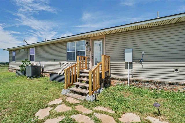 9204 SW Tinney Rd, Faxon, OK 73504