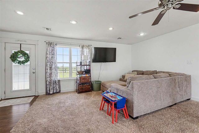 9204 SW Tinney Rd, Faxon, OK 73504