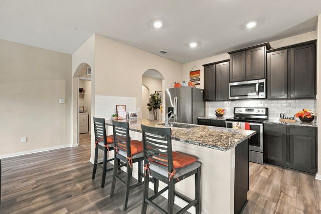 1405 Kite Street, Desoto, TX 75115