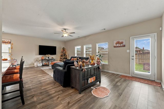 1405 Kite Street, Desoto, TX 75115