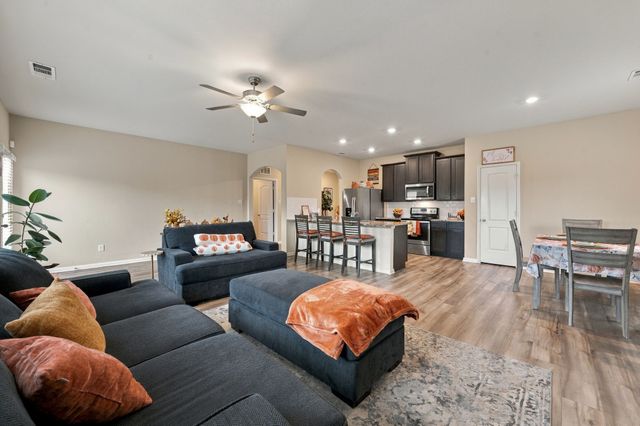 1405 Kite Street, Desoto, TX 75115