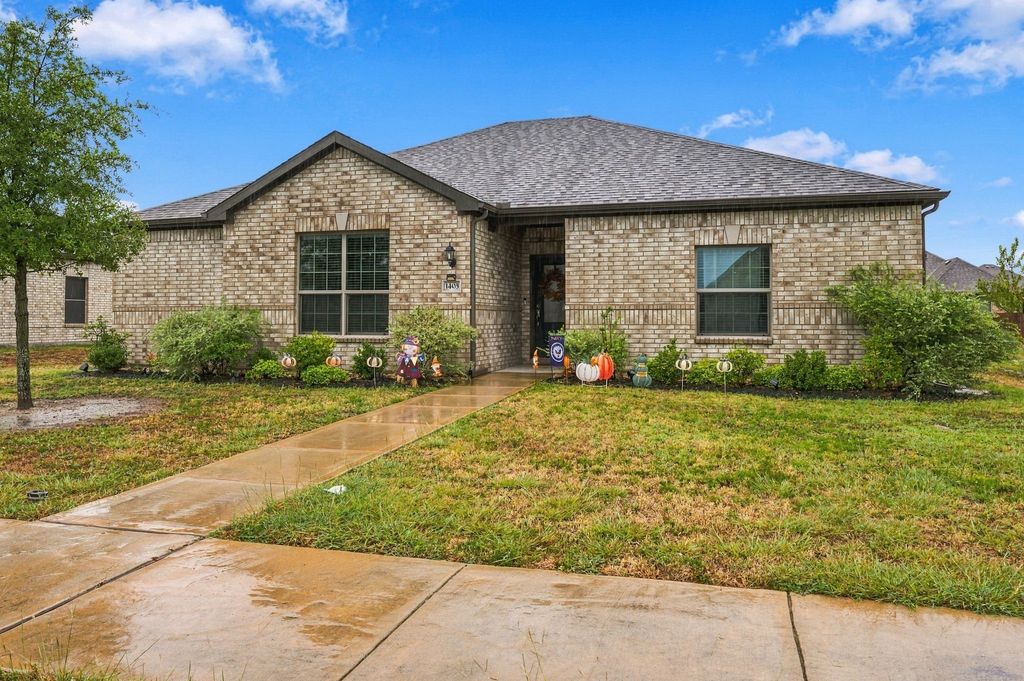 1405 Kite Street, Desoto, TX 75115