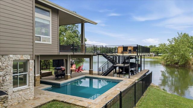 806 Misty Downs DR, Granite Shoals, TX 78654