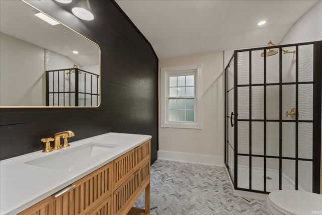 3002 Robinhood Lane, South Bend, IN 46614