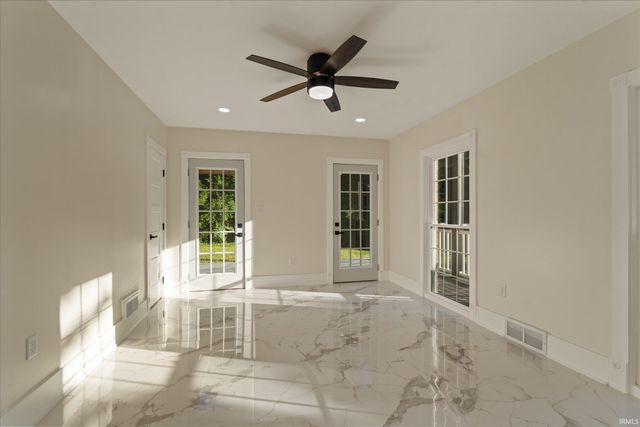 3002 Robinhood Lane, South Bend, IN 46614