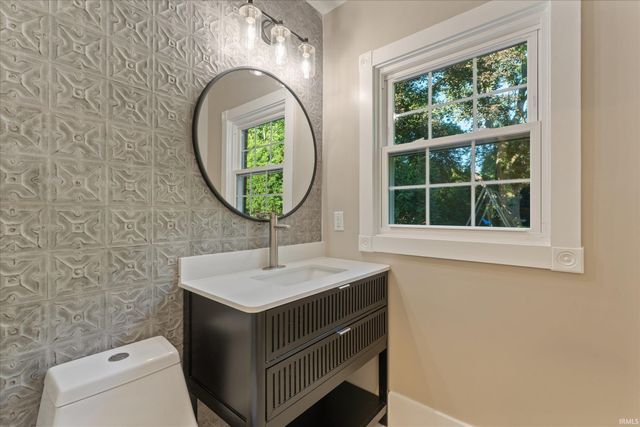 3002 Robinhood Lane, South Bend, IN 46614