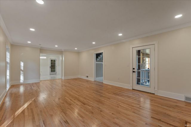 3002 Robinhood Lane, South Bend, IN 46614