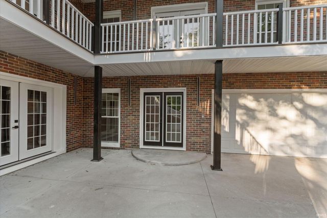 3002 Robinhood Lane, South Bend, IN 46614