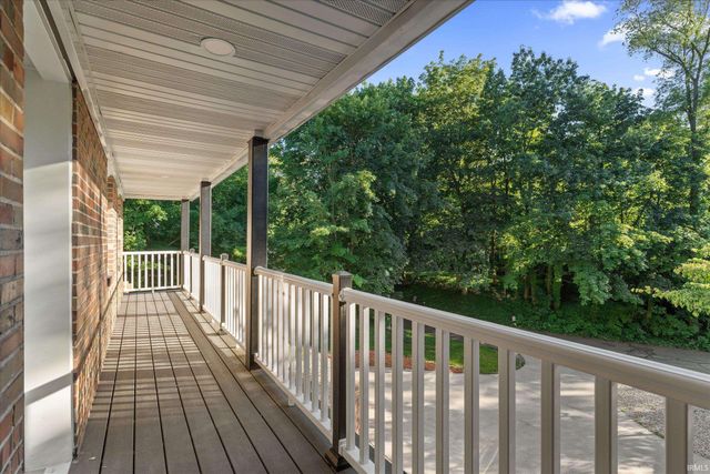 3002 Robinhood Lane, South Bend, IN 46614