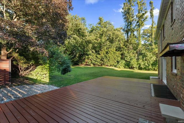 3002 Robinhood Lane, South Bend, IN 46614