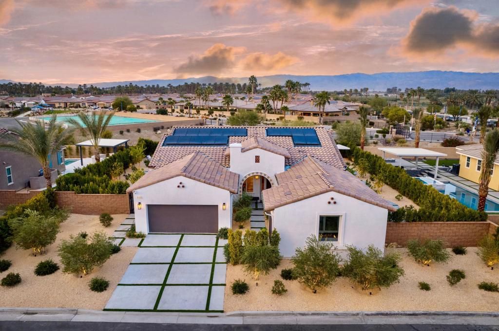 81934 Vida Bella Drive, La Quinta, CA 92253