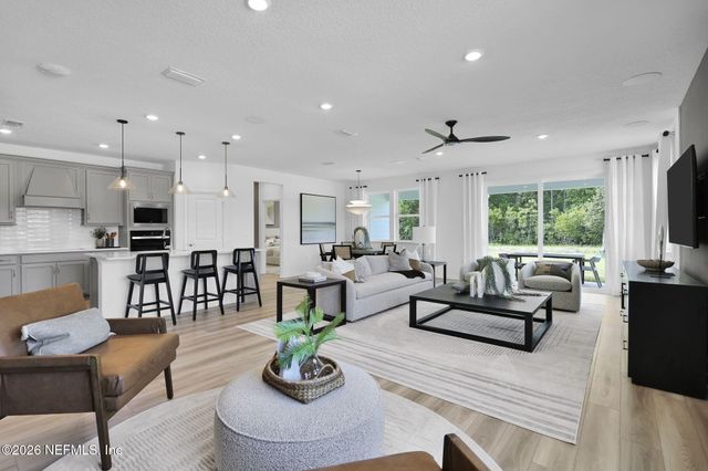 3616 AMERICANA Drive, Green Cove Springs, FL 32043