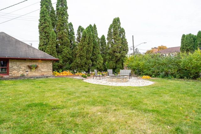 6110 Washington CIRCLE, Wauwatosa, WI 53213