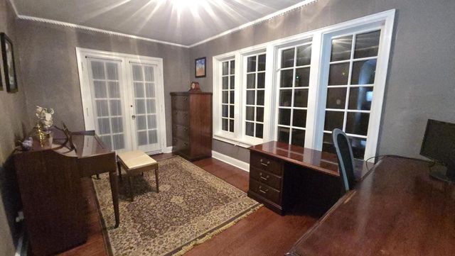 6110 Washington CIRCLE, Wauwatosa, WI 53213