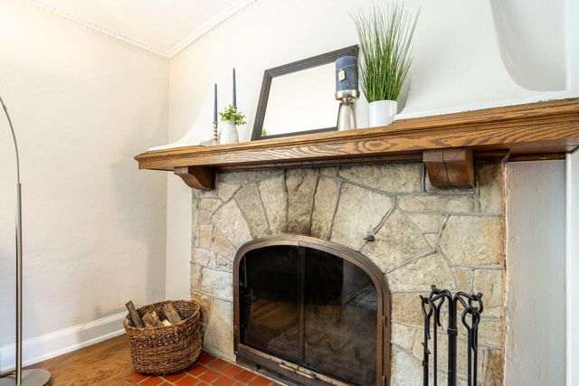 6110 Washington CIRCLE, Wauwatosa, WI 53213