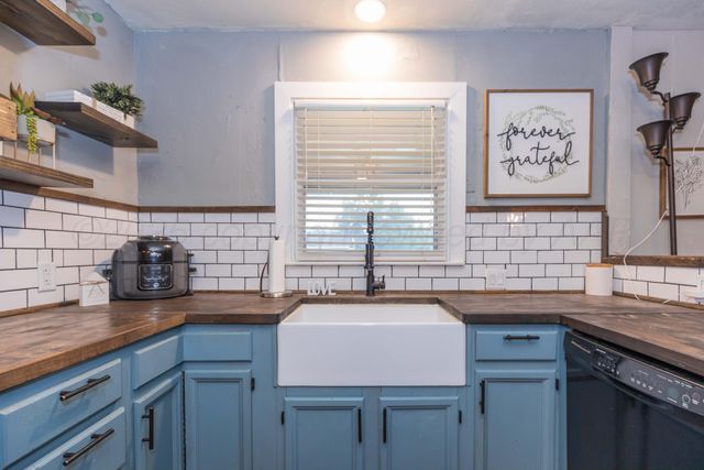 1607 N Mary Ellen Street, Pampa, TX 79065