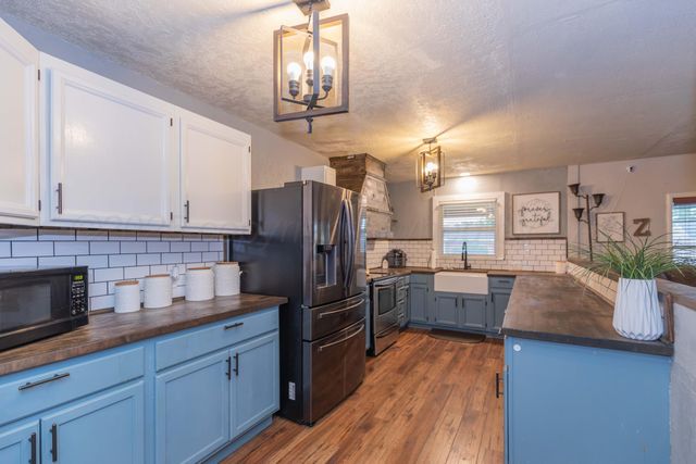 1607 N Mary Ellen Street, Pampa, TX 79065