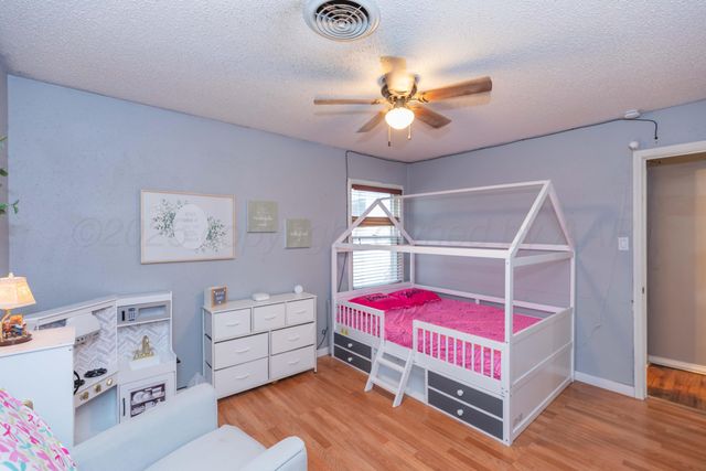 1607 N Mary Ellen Street, Pampa, TX 79065