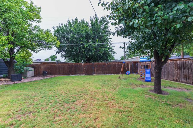 1607 N Mary Ellen Street, Pampa, TX 79065
