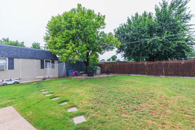 1607 N Mary Ellen Street, Pampa, TX 79065