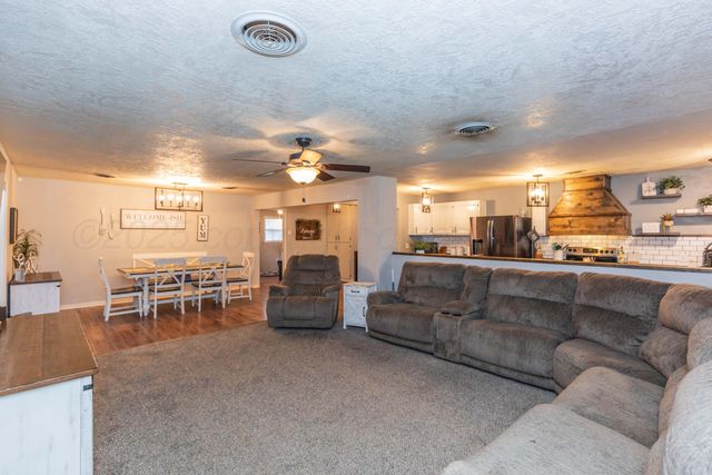 1607 N Mary Ellen Street, Pampa, TX 79065