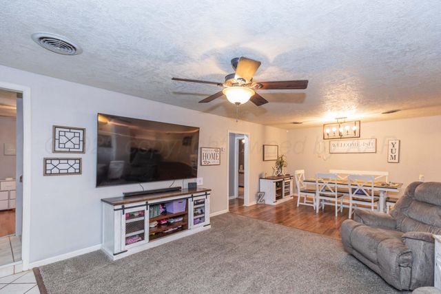 1607 N Mary Ellen Street, Pampa, TX 79065