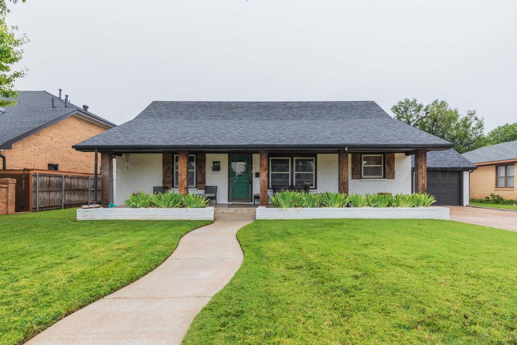 1607 N Mary Ellen Street, Pampa, TX 79065