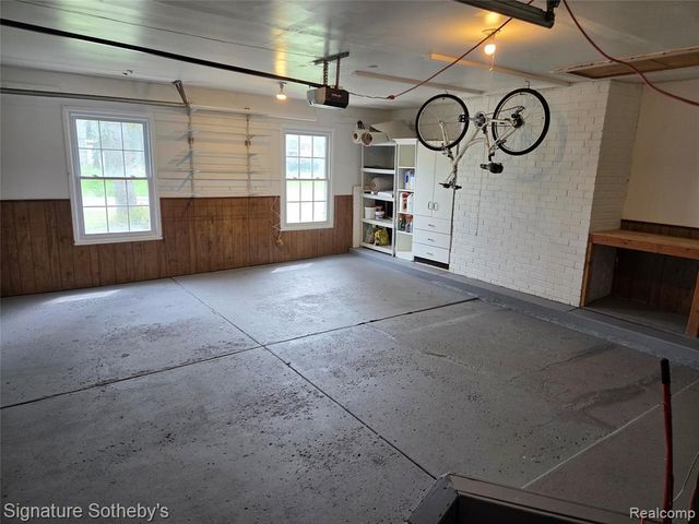 5715 Hobnail Circle, West Bloomfield, MI 48322