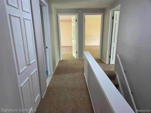 5715 Hobnail Circle, West Bloomfield, MI 48322