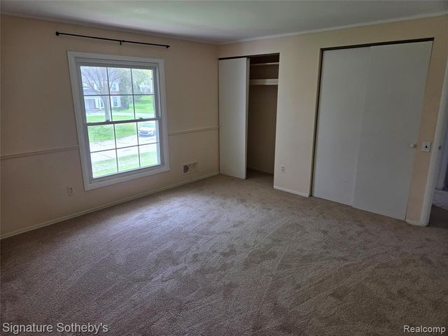 5715 Hobnail Circle, West Bloomfield, MI 48322