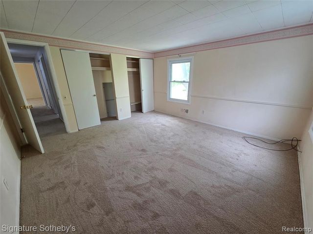 5715 Hobnail Circle, West Bloomfield, MI 48322