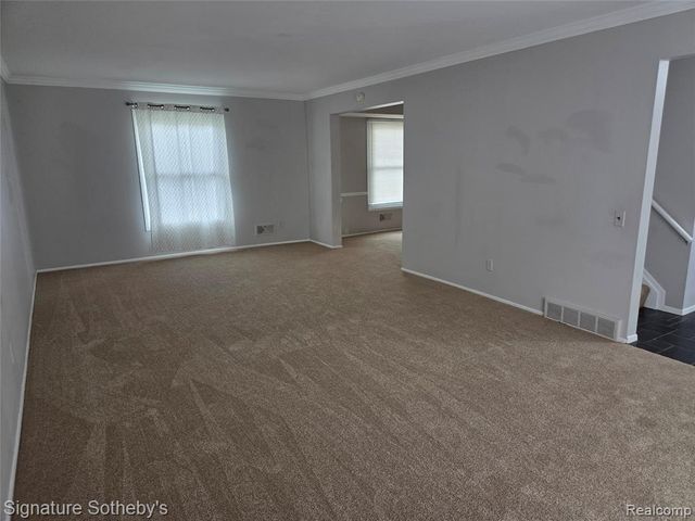 5715 Hobnail Circle, West Bloomfield, MI 48322