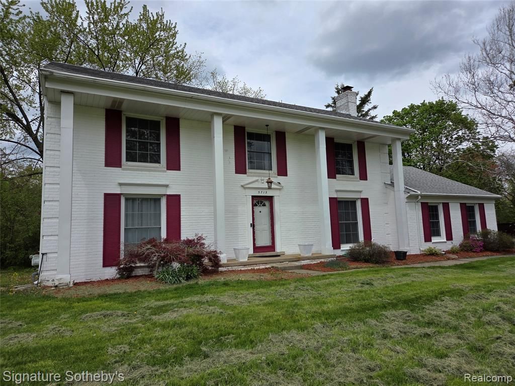 5715 Hobnail Circle, West Bloomfield, MI 48322