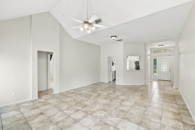 316 Willow Creek Lane, Glenn Heights, TX 75154